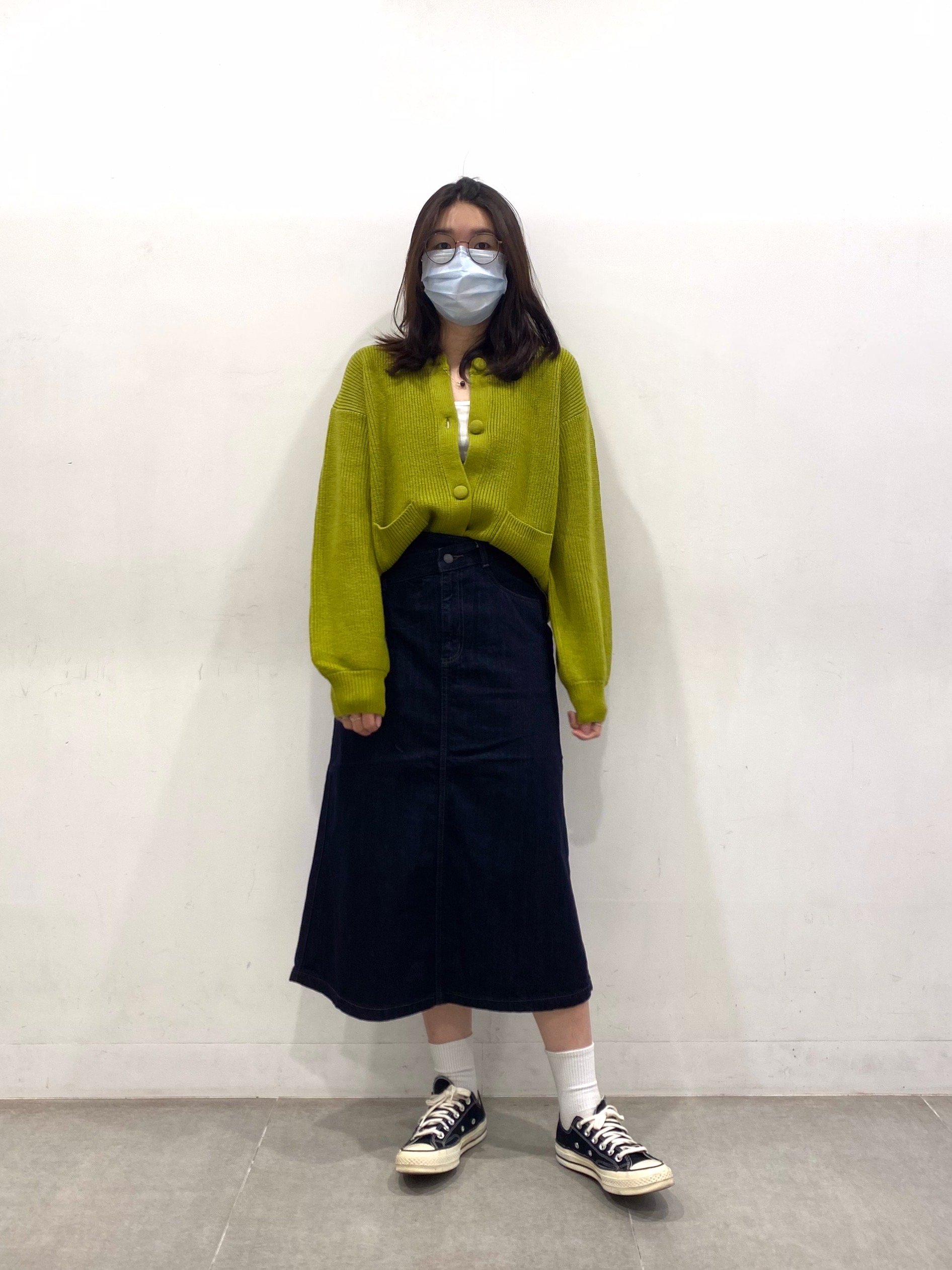 リブクロップドタンクトップyt Eとデニムaラインスカートyt Eのコーデ Gu公式 Styling Book