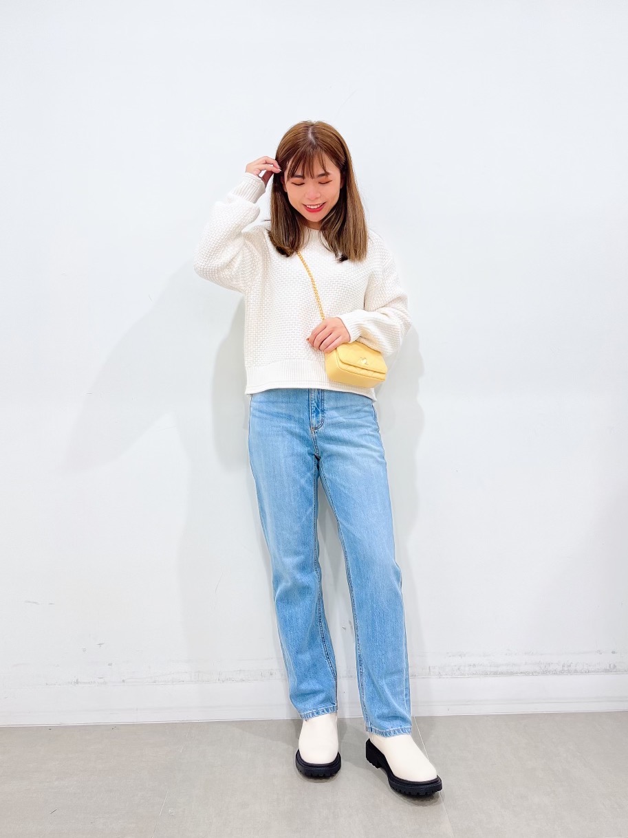 ハイウエストストレートジーンズ(丈標準68.0～72.0cm)」の着用 