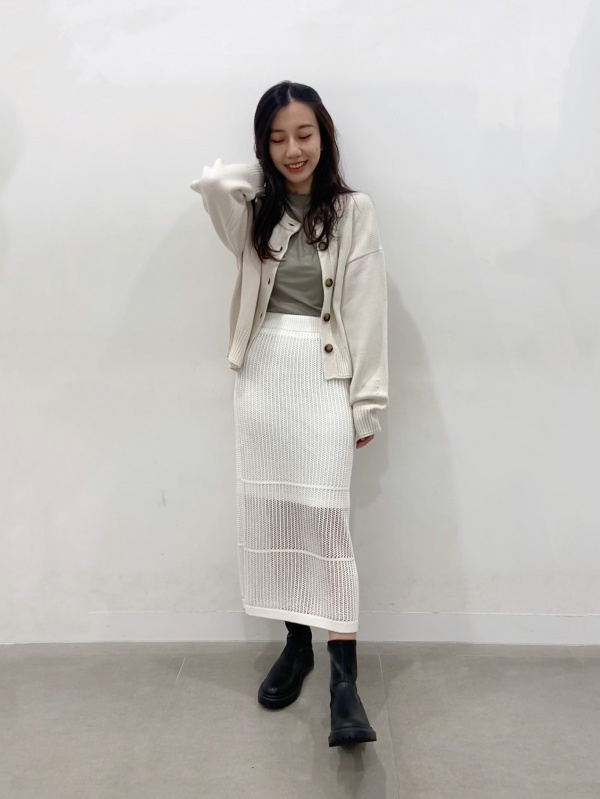 メッシュナローニットスカート(セットアップ可能)（レディース）の着用