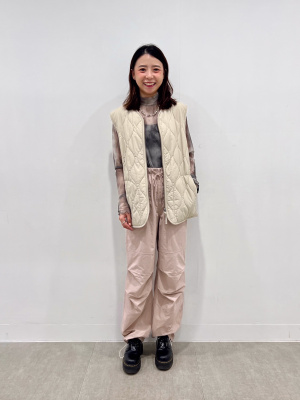 GU公式 | ブラフィールクロップドアシンメトリーネックタンクトップ