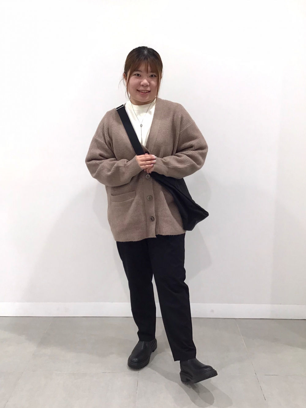 パフィータッチオーバーサイズカーディガン(長袖)、スタイル