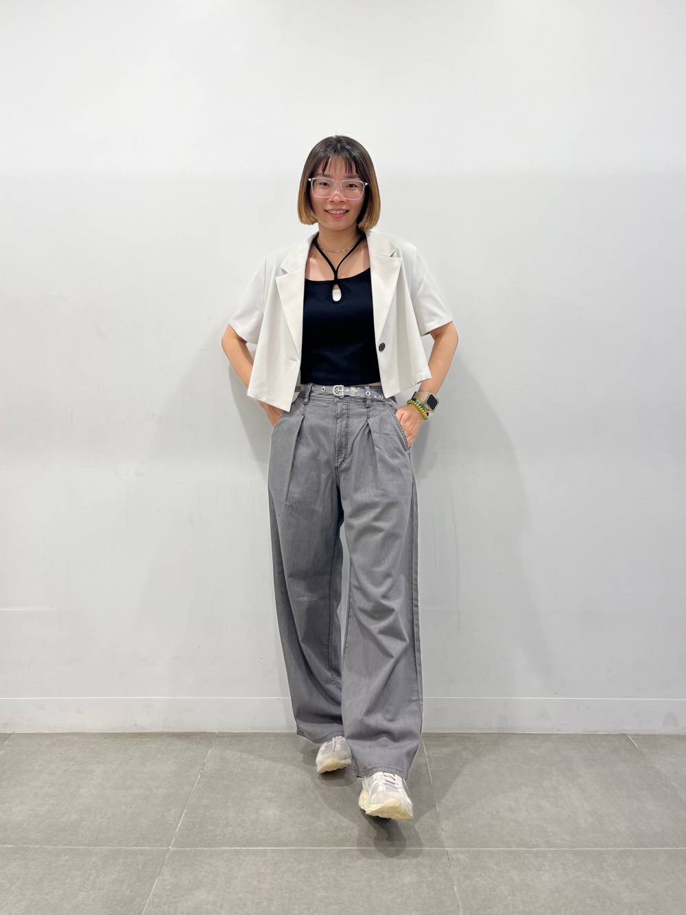 ハーフスリーブクロップドジャケット(セットアップ可能)、ネック