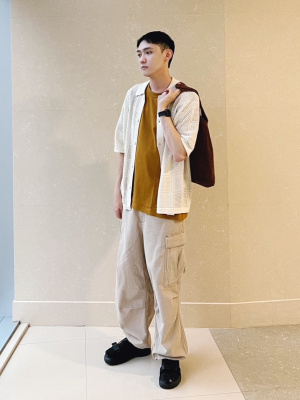 GU公式 | ハイアンクルソックス(バックロゴ)