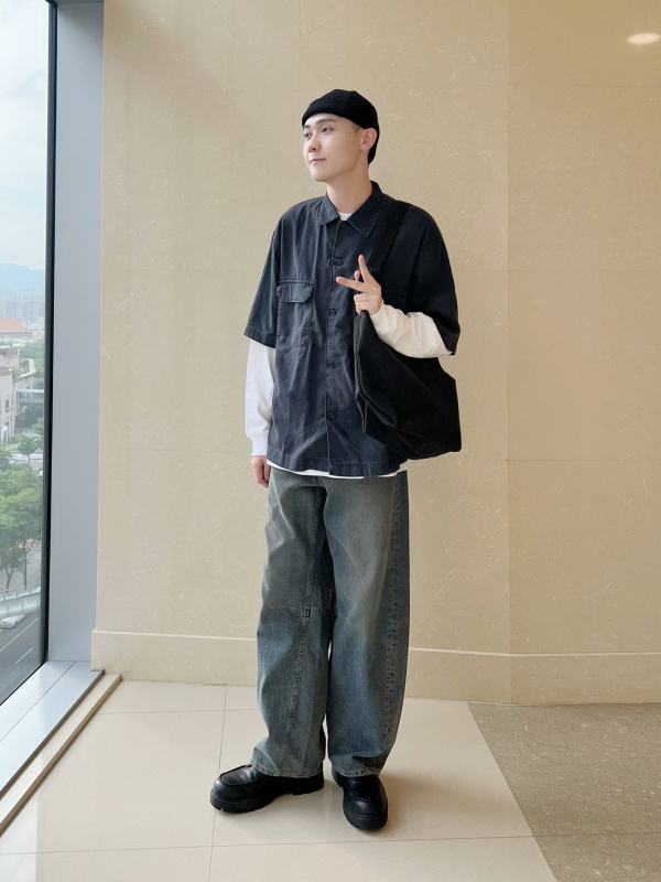 ライトデニムオーバーサイズワークシャツ(5分袖)（メンズ）の着用