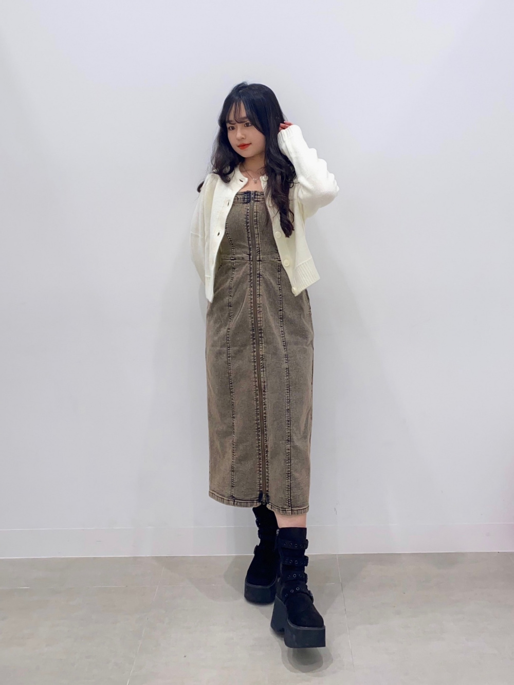 Denim Front Zip Dress」| GU的穿搭理念