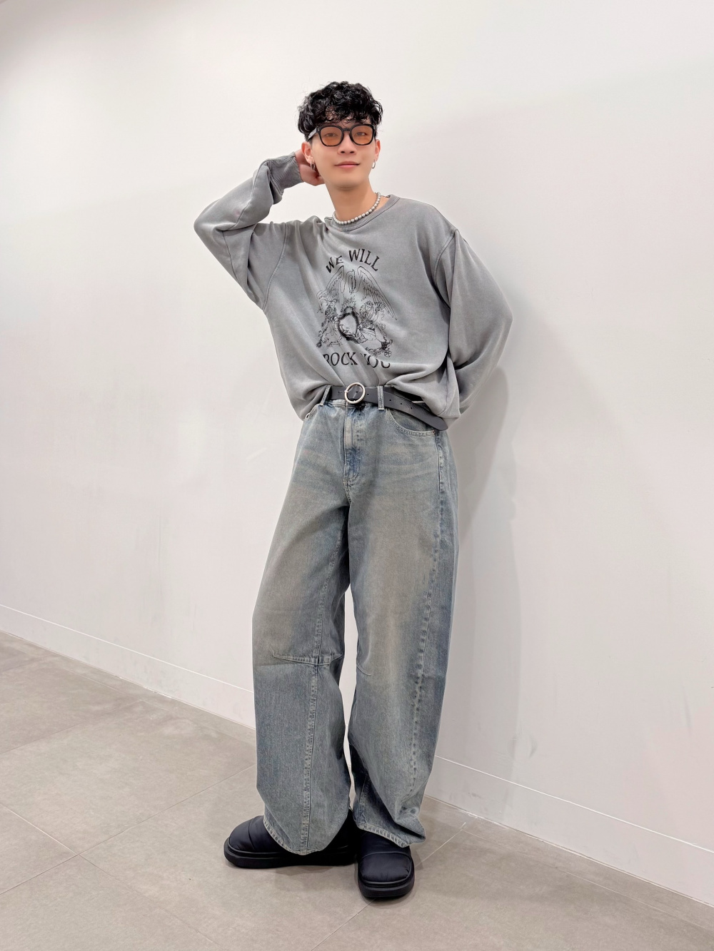 UNDERCOVER 00s パンツ　ニークラッシュ　ブーツカット　グレー　初期 クルーネックセーター UNDERCOVER、デニムコンバーチブルワイドカーゴ