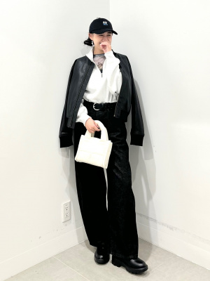 GU公式 | シアープリントボトルネックT(長袖)