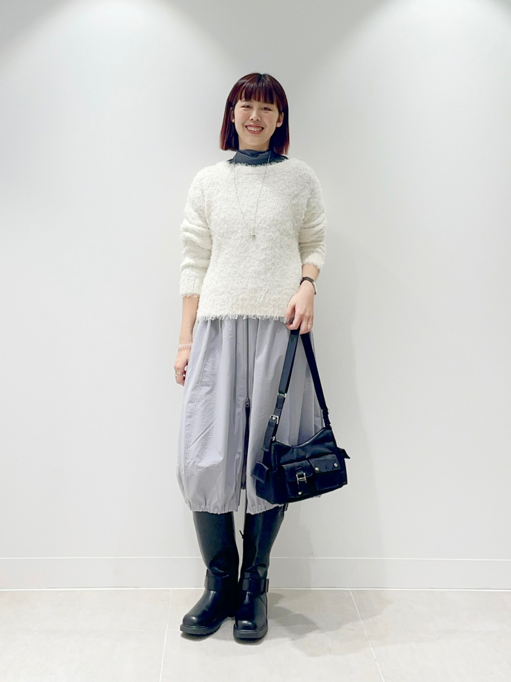 絵 横25.5cm  縦36cm GU公式 | フロントジップバブルヘムワンピースNTQ+E