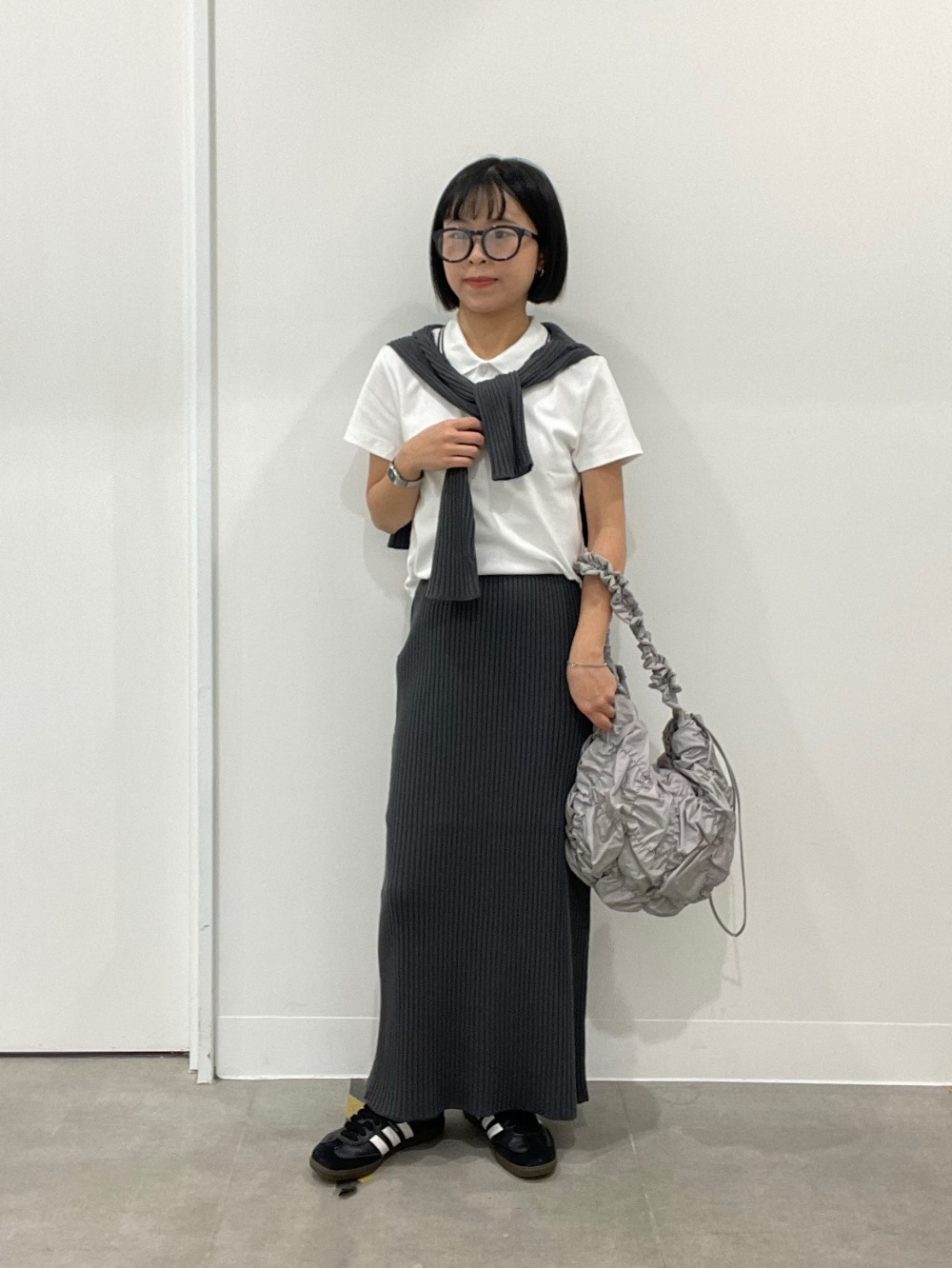 スカートライン リブニットナロースカート、ラインポロシャツ(半袖)」の着用コーディネート| ジーユー