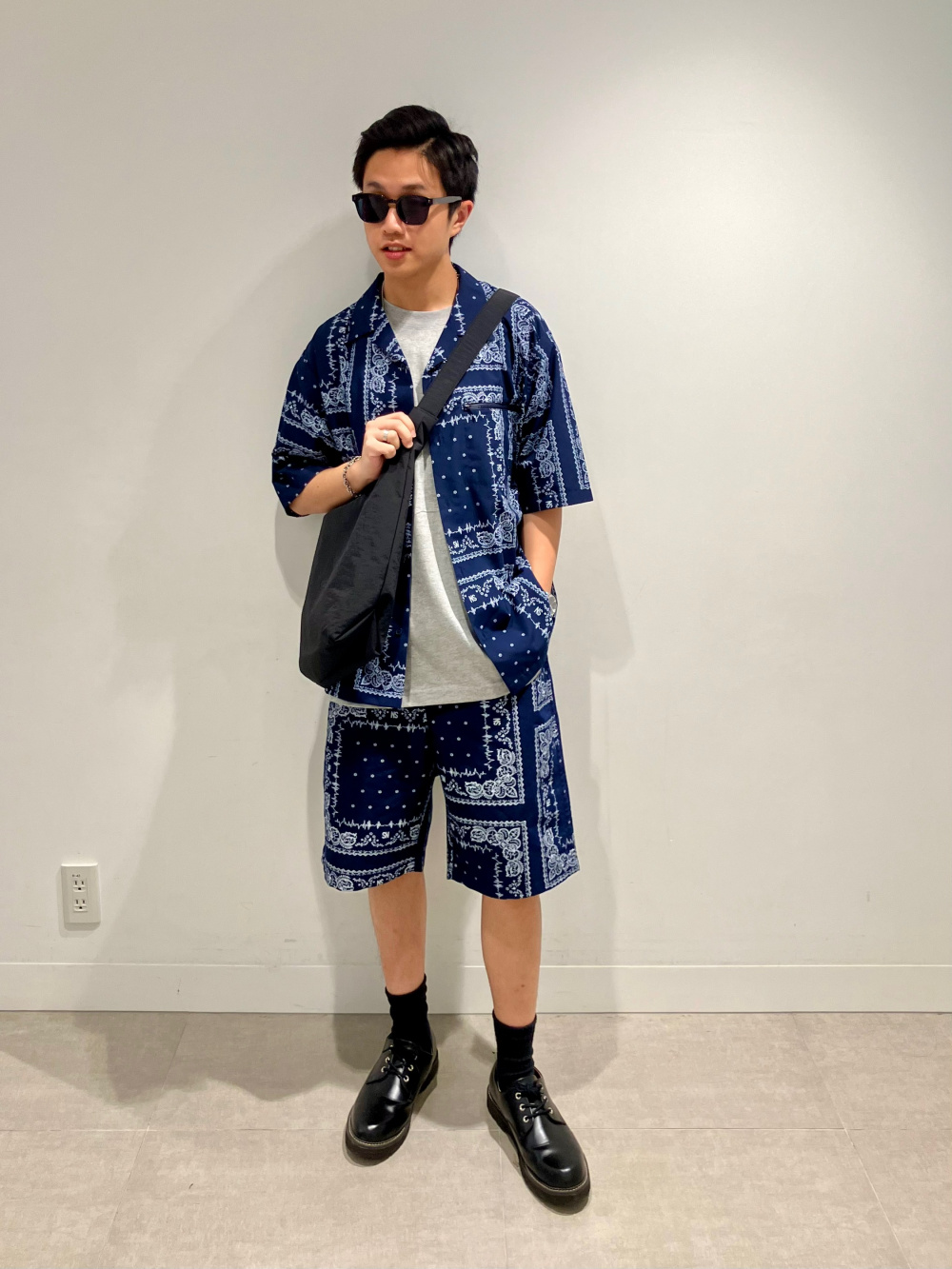 グラフィックT(5分袖) UNDERCOVER 4、チュニックシャツ UNDERCOVER」の