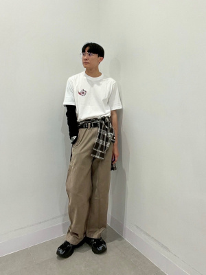 GU公式 | グラフィックT OMIYAGE(A.Ishiguro) +X