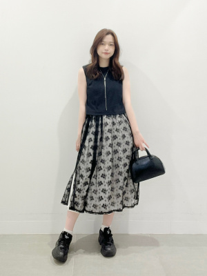 GU公式 | リブスリットプルオーバー(ノースリーブ)+EC