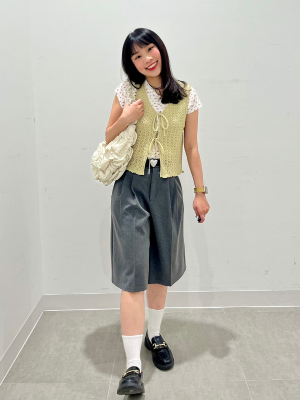 女裝織紋花朵印花T恤的StyleHint 網友穿搭靈感| UQ 搜尋