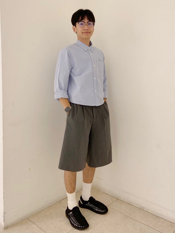 オックスフォードショートシャツ、バミューダショートパンツの