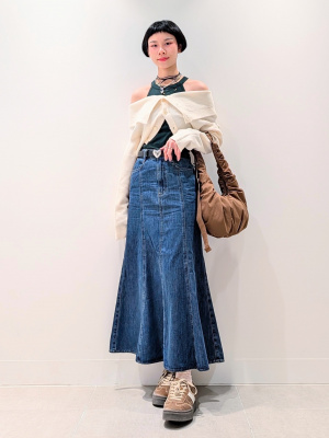 GU公式 | ライトデニムフレアマキシスカート