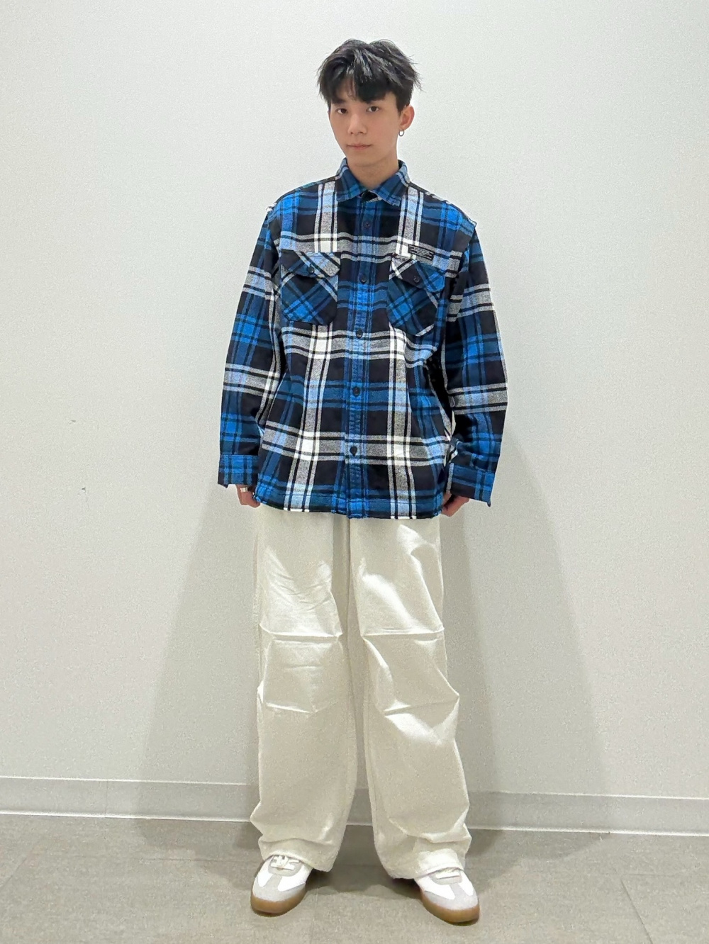 ヘビーフランネルシャツ UNDERCOVER、ワイドパラシュートパンツ」の