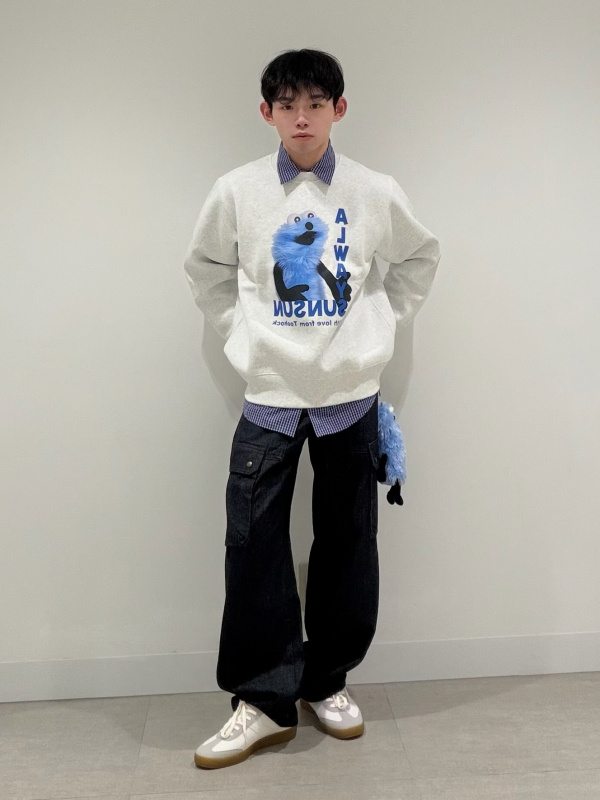 ヘビーウェイトスウェットプルオーバー パペットスンスン」の着用
