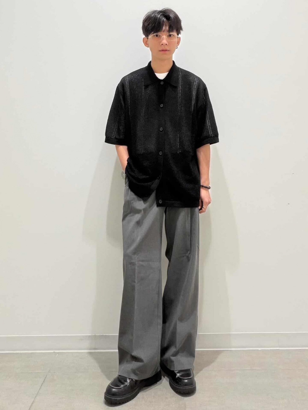 Washable Boucle Knitted Shirt/HalfSlv」| GU的穿搭理念