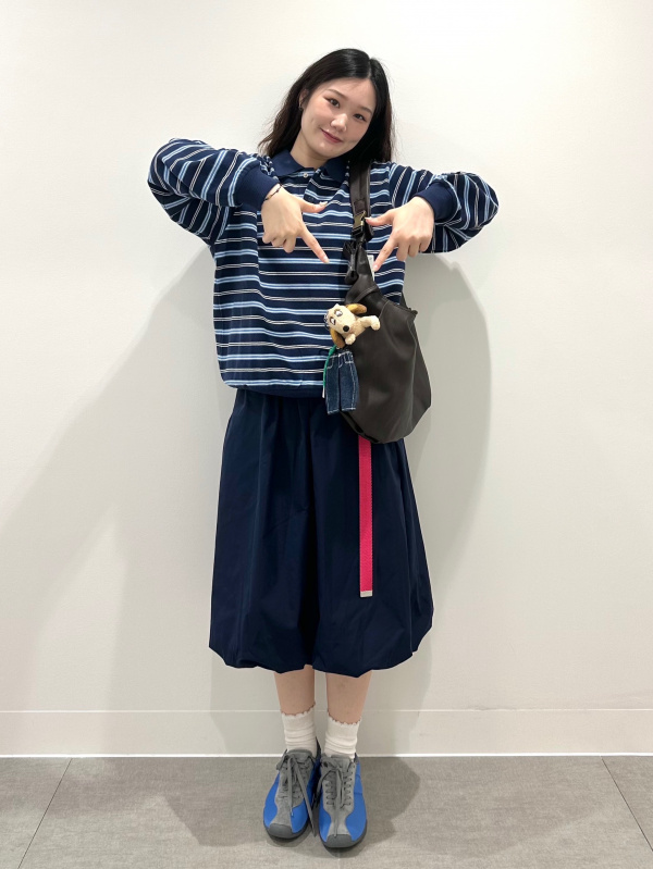 Boxy Graphic T-shirt/MUSIC/PF、Square Faux Leather Scrunchie/MN