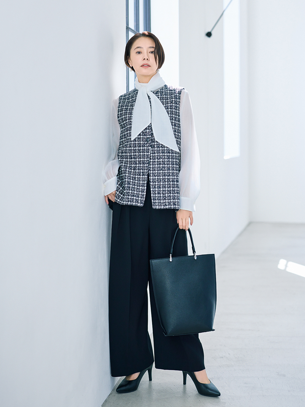 ツイードジレが主役コーデ