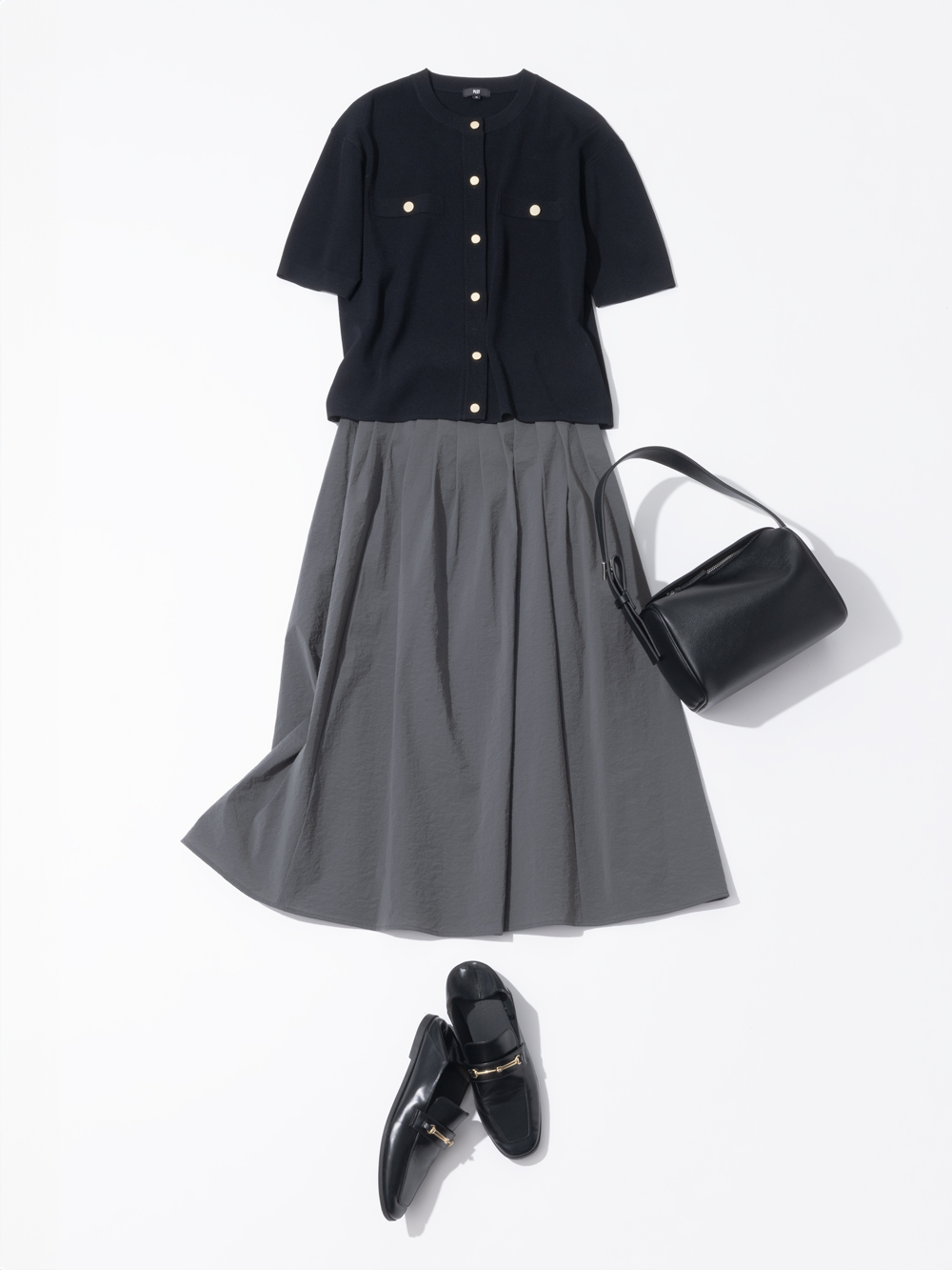 半袖のニットカーディガンを使った夏におすすめのコーデ