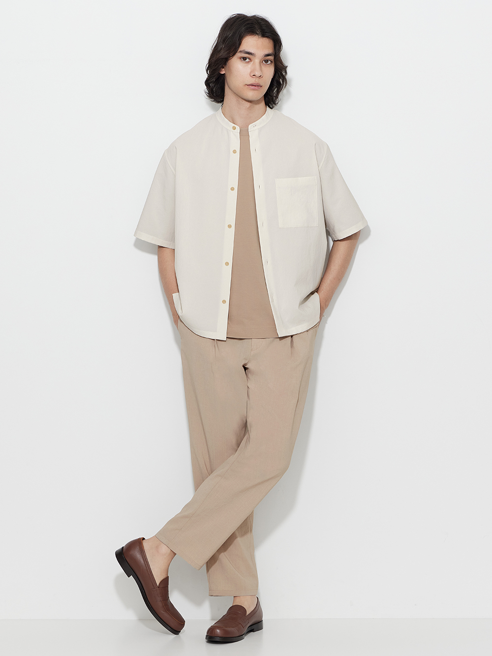 同色系でまとめたコーデ