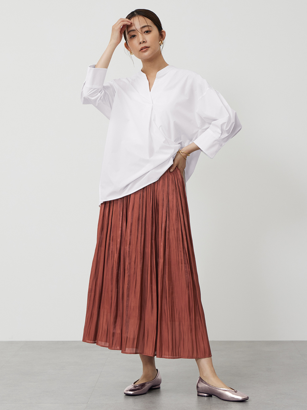 ブラウスとスカートを合わせたコーデ