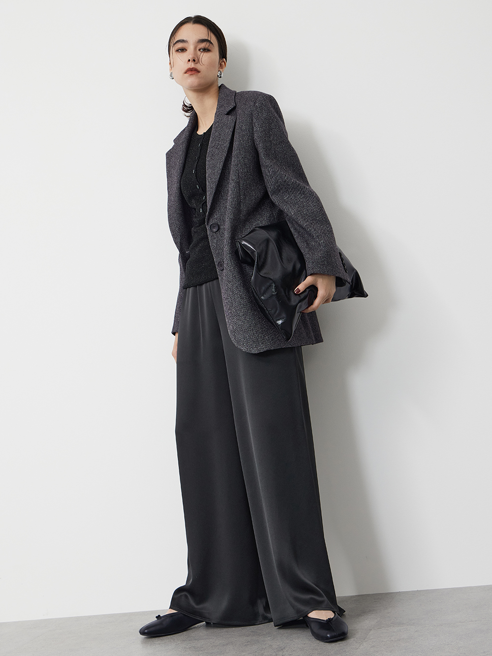 オーバーサイズジャケットを使ったオフィスカジュアルコーデ