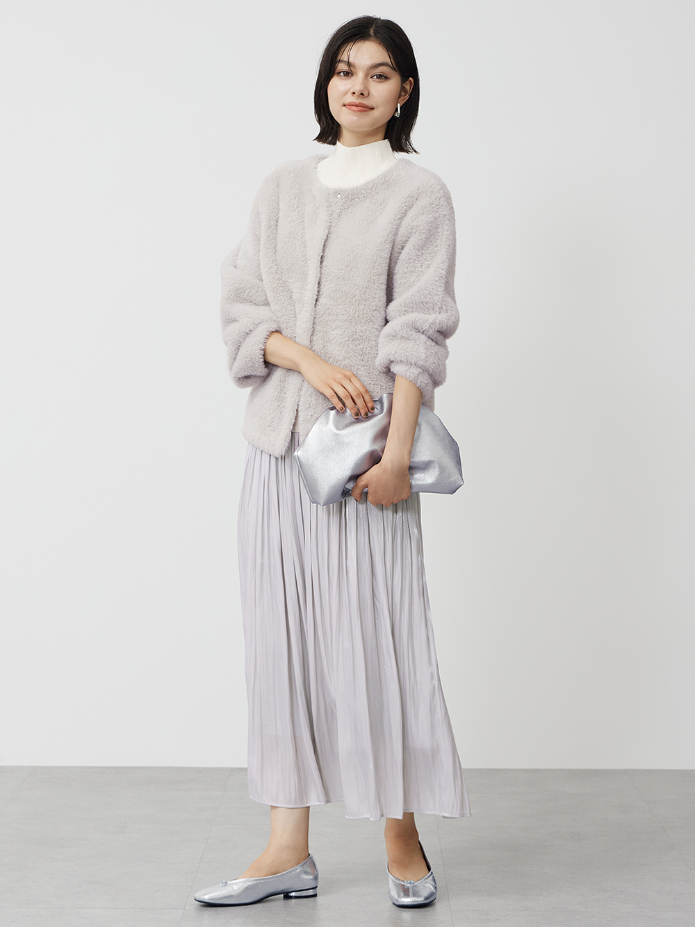 結婚式の二次会に最適なスカートコーデ