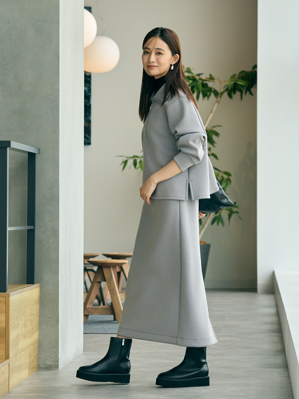 ホールガーメント®ボトルネックフレアワンピース、UVカットレーヨン