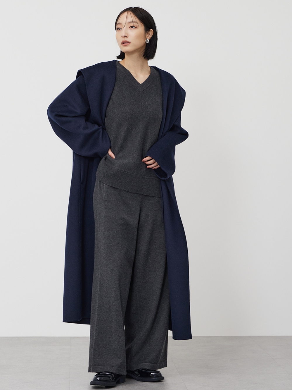 ウールブレンドリバーカラーレスロングコート、タイプライターワイド