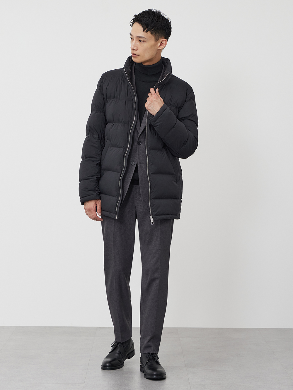 ダウンを使ったワントーンコーデ