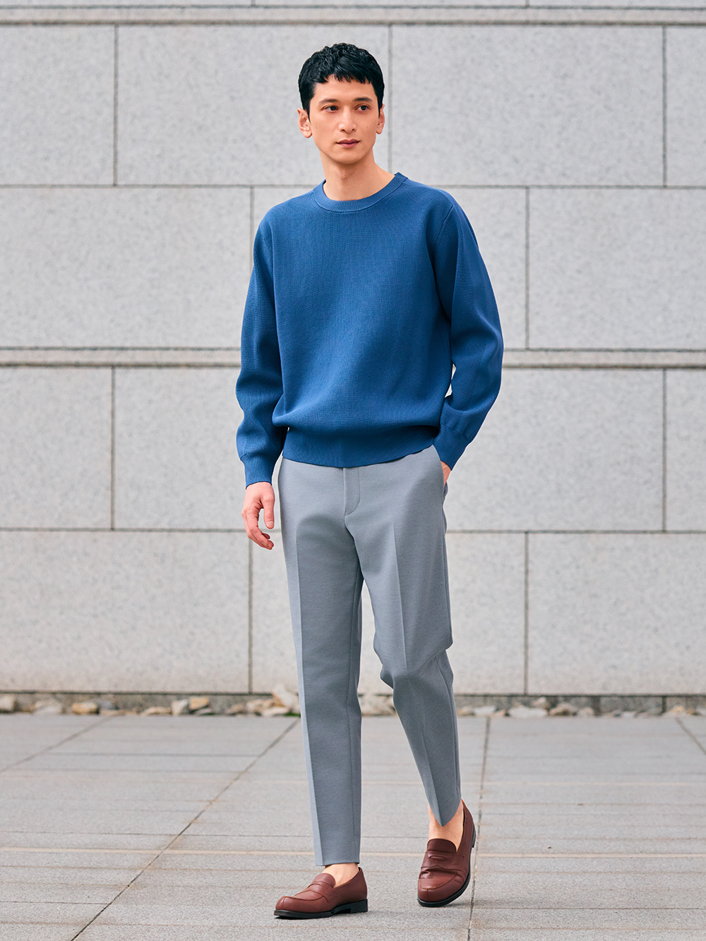 ライトウェイトクルーネックセーター