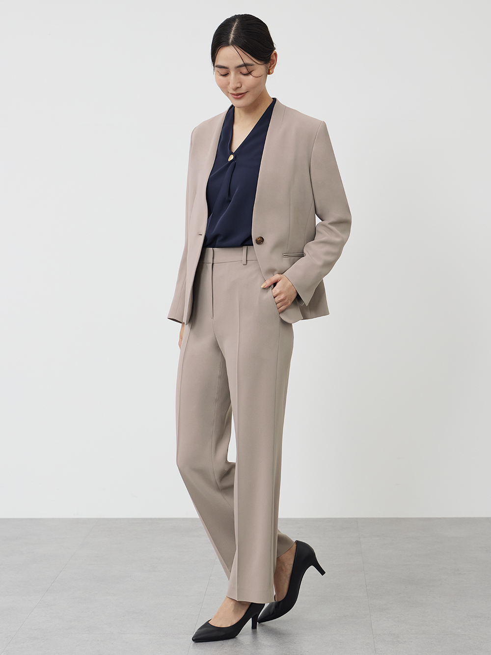 プラステ　トリアセブレンドカラーレスジャケット/テーパードパンツ　ダークブラウン プラステ トリアセブレンドカラーレスジャケット/テーパードパンツ