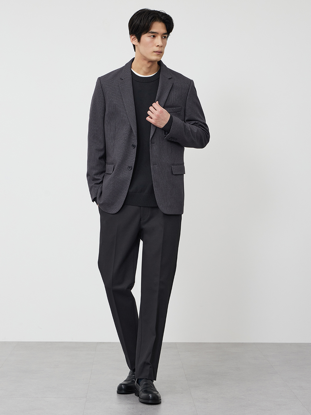 スマートカジュアルの基本アイテム・ジャケット