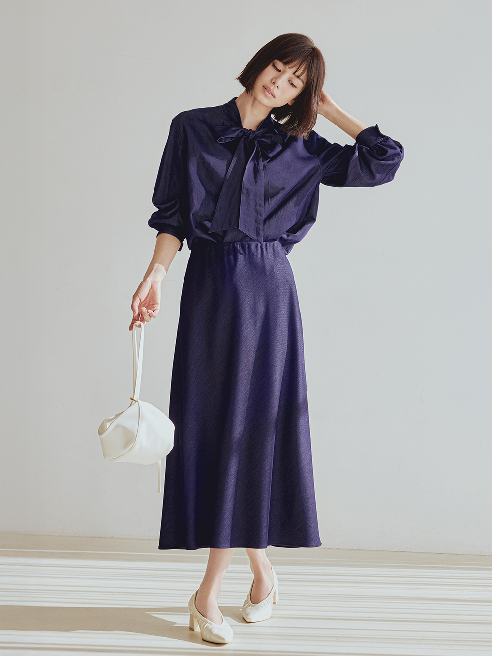 シャンブレーボウタイブラウス