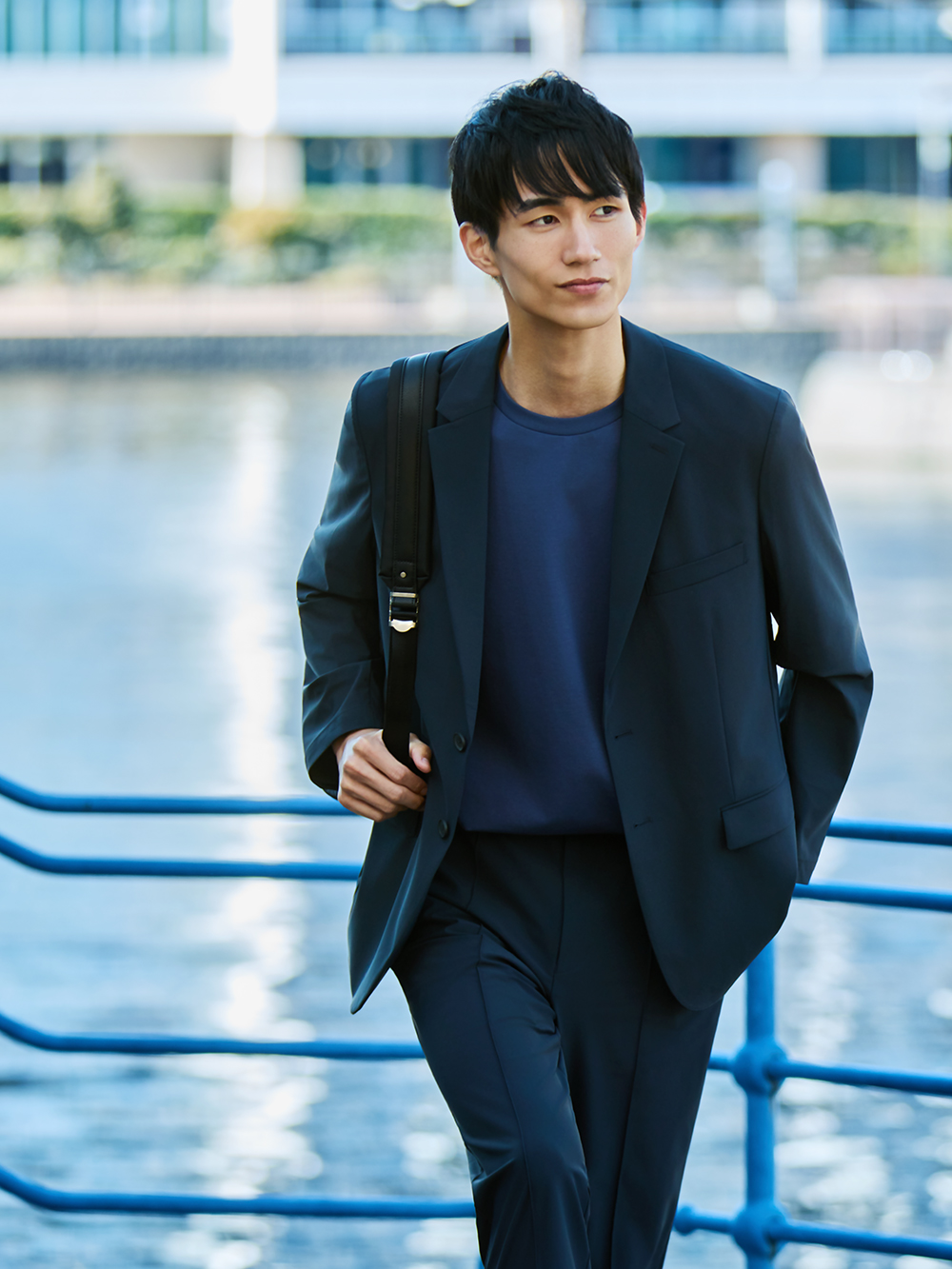 UVカットレーヨンブレンドモックネックセーター