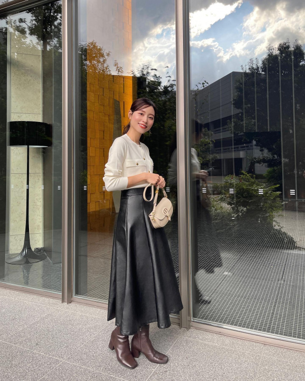 PLST(プラステ)公式 | メタルボタンクルーネックカーディガン 122403024