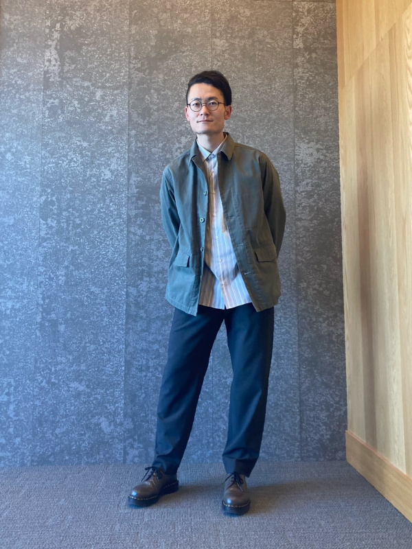 デニムカバーオールシャツ、モックネックスリットTシャツ（長袖）」の 