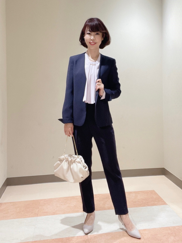 シャークツイードカラーレスジャケット、PLUS STYLE パンプスの