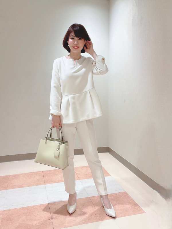 フェイクパールブラウスパンツセットアップ（長袖）（レディース