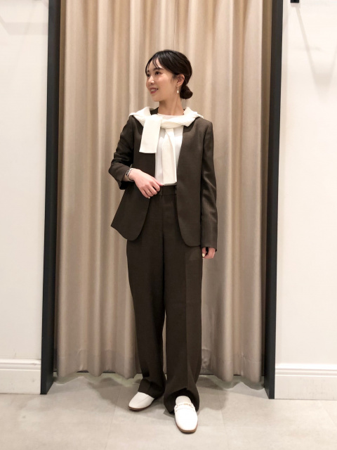 ノーカラージャケットのレディースコーディネート一覧｜プラステ