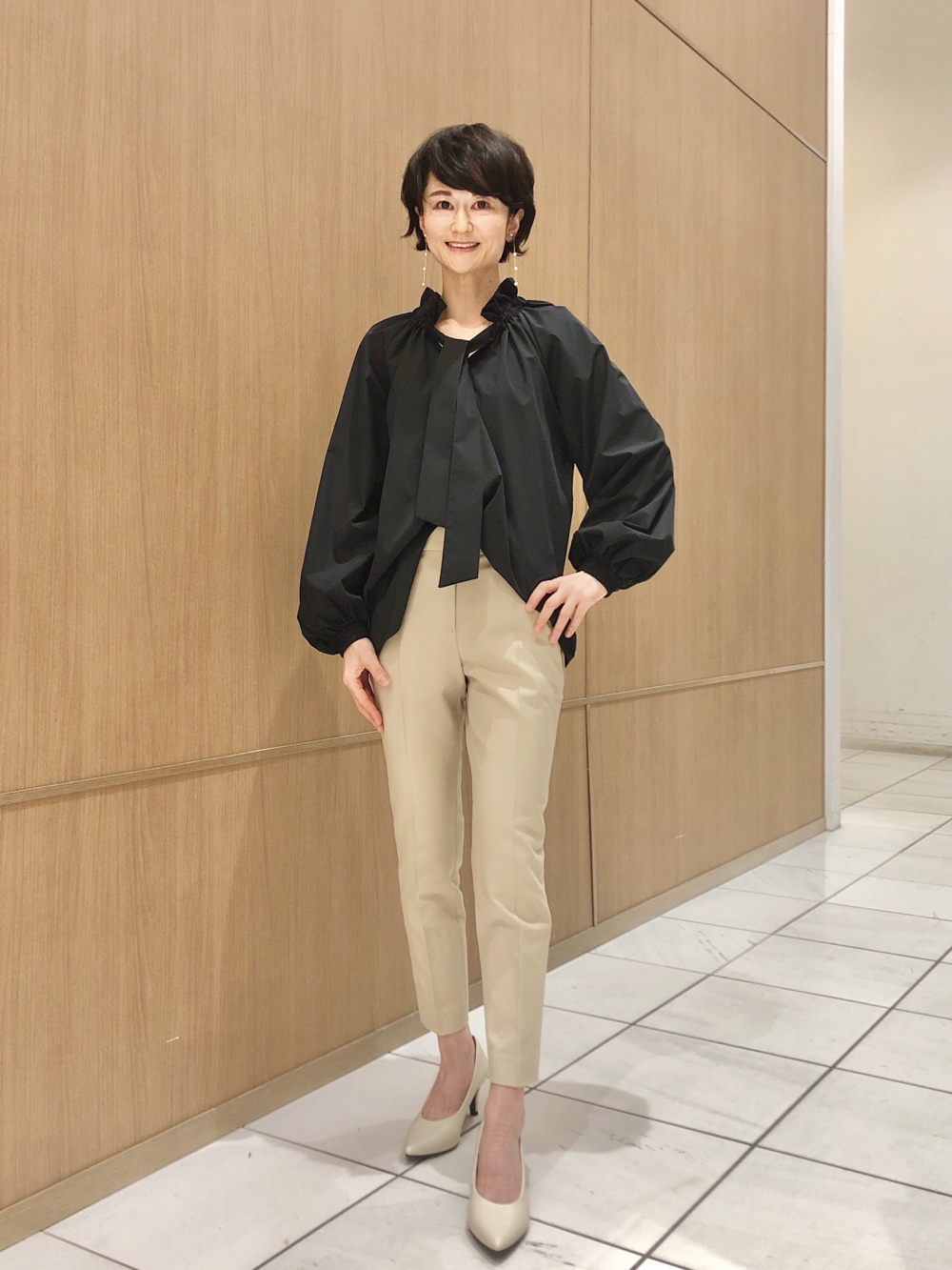 フェイクパールブラウスパンツセットアップ（長袖）、キャンバスコンビ