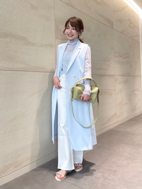 ワッシャーツイルロングジレ、シアータートルネックTシャツの