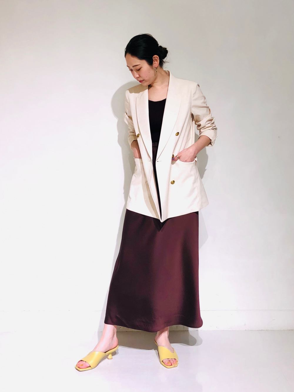 リネンブレンドダブルジャケット、コットンテンジクロゴTシャツ（半袖