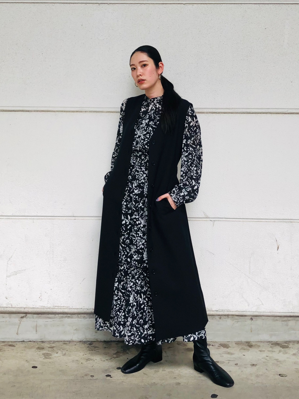 Myday公式アカウント01 専用 バッグ柄 長袖ひざ丈ワンピースXL42 楽天市場】パール付きバックレースアップフラワープリント