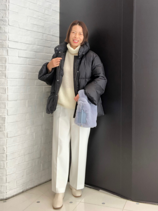 2WAYネックオーバーサイズダウンジャケット（レディース）の着用