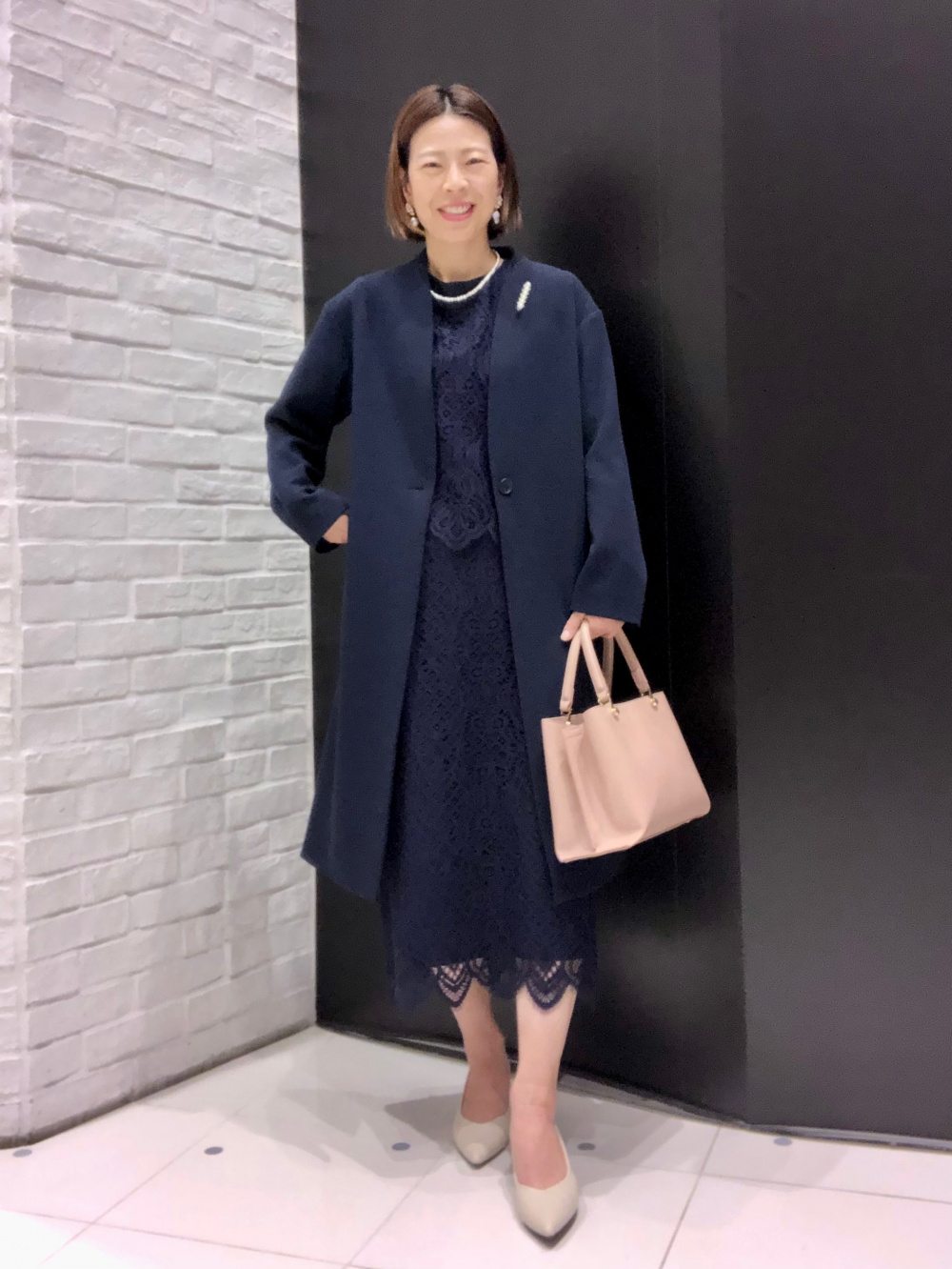 フェイクパールブラウスパンツセットアップ（長袖）、フェイクレザー