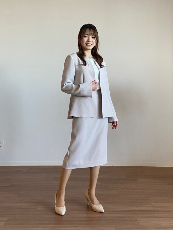 ツイードミドルジャケット、タイプライターギャザーブラウス（長袖