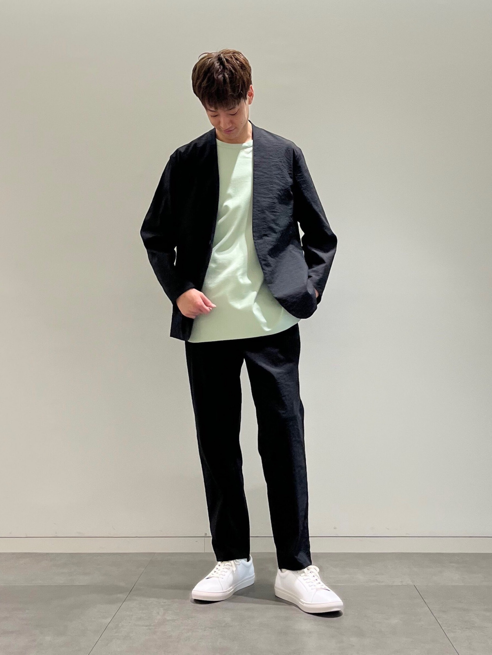 ストレッチコットンブレンドラウンドテールTシャツ、ハイストレッチ